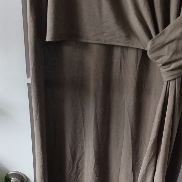 High-Low Top - Picture 4 of 5